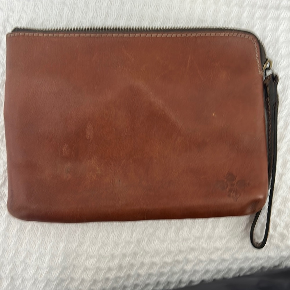 Patricia Nash wristlet